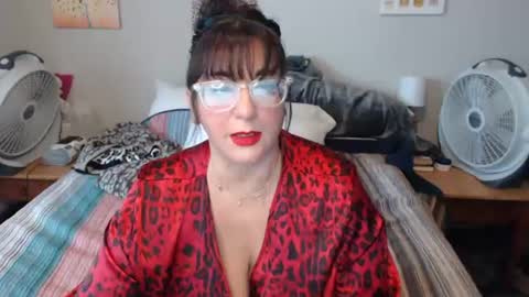 MILF Monee online show from July 28, 2:57 pm