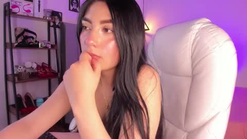 miller_vanessa_ online show from September 12, 9:22 pm