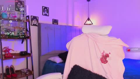 miller_vanessa_ online show from April 4, 2:16 pm