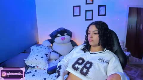         online show from November 3, 7:40 pm