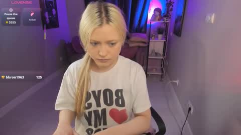 Millie online show from October 9, 8:57 pm