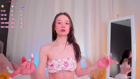 milliminimouse online show from March 11, 11:51 pm