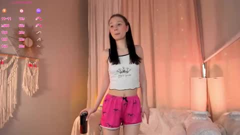 milliminimouse online show from February 19, 11:03 pm