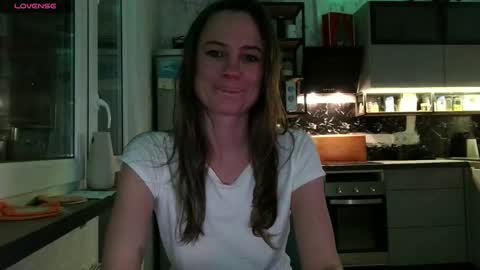 milly_browski online show from October 24, 8:27 pm