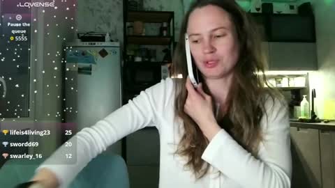 milly_browski online show from April 20, 9:51 pm