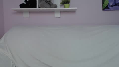 Snapshot of milly_hottt chatting on December 24, 2:33 pm Milly online show from December 24, 2:33 pm