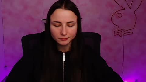 Milly online show from December 13, 7:04 am