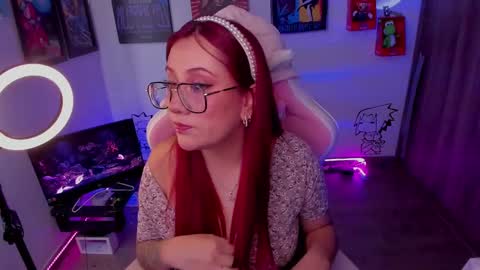 Monkey D Maddie online show from February 10, 8:42 pm