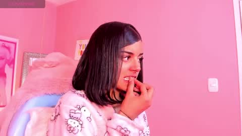 milu_carbajal_x online show from April 1, 9:12 pm