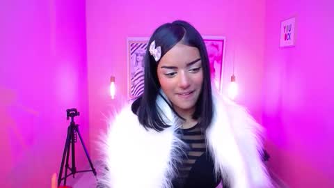 milu_carbajal_x online show from November 28, 9:29 pm