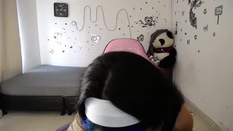 Milusolers online show from November 29, 6:23 pm