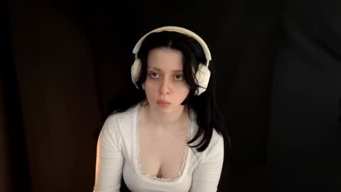 Mindy online show from April 2, 3:04 am