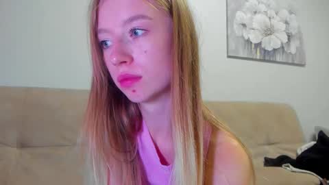 Amelia online show from October 20, 7:50 pm