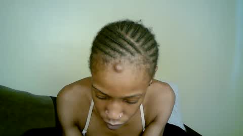 minieme001 online show from March 3, 8:09 am