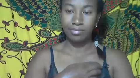 minouch211907 online show from October 10, 1:54 am