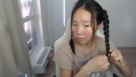 mira_g online show from February 20, 12:04 pm