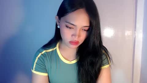 Snapshot of mira_luna222 chatting on December 30, 9:29 pm Mira Bella online show from December 30, 9:29 pm