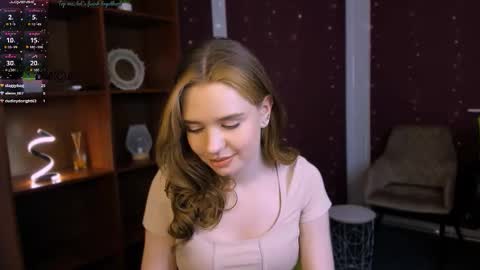 mira_lyn online show from November 30, 8:24 pm