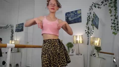 mira_marni online show from October 2, 11:48 am