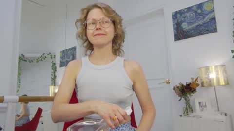 mira_marni online show from October 27, 11:06 am