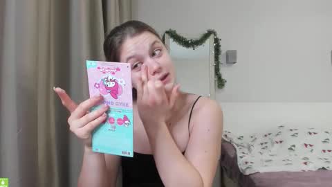 Mira online show from December 20, 9:19 pm