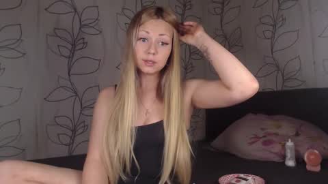 Snapshot of mirahardmanxx chatting on February 27, 4:10 pm mirahardmanxx online show from February 27, 4:10 pm