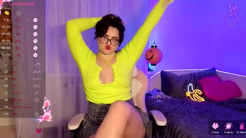 miraluccian online show from December 21, 8:02 pm