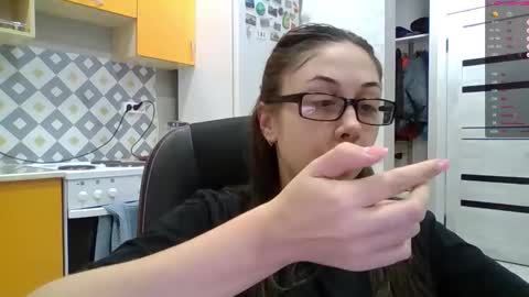 MIRANDA online show from October 25, 1:30 pm