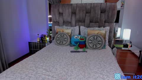 Miranda online show from February 3, 1:30 am