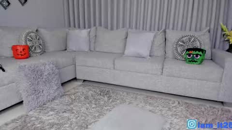 Miranda online show from October 14, 1:41 am