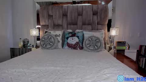 Miranda online show from November 30, 1:32 am