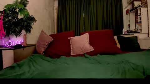 Mira online show from November 5, 12:10 pm