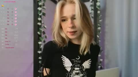 misekiii online show from October 24, 7:54 pm