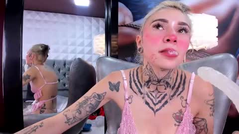 miss___angel online show from February 26, 6:25 pm