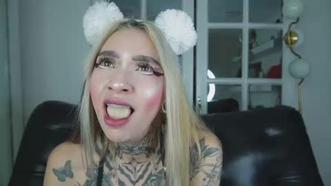 miss___angel online show from February 10, 11:13 am