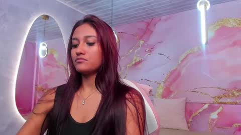 miss__luna_ online show from September 9, 1:44 pm