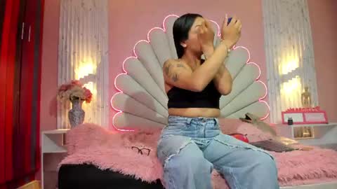 miss__star_ online show from July 7, 1:47 pm