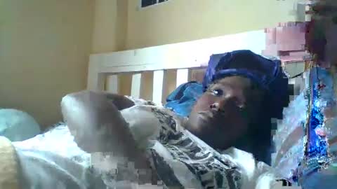 Snapshot of miss_atitude chatting on October 4, 8:42 am miss_atitude online show from October 4, 8:42 am