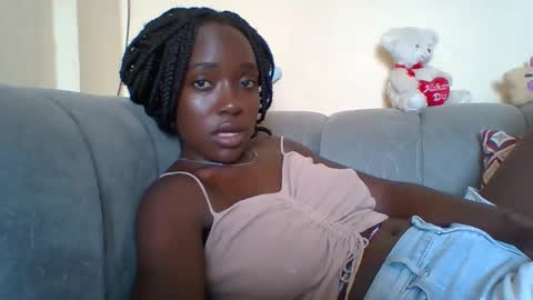 Snapshot of miss_atitude chatting on September 15, 10:45 am miss_atitude online show from September 15, 10:45 am