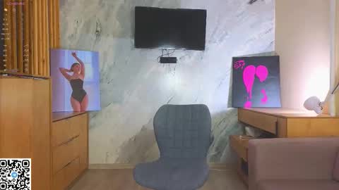 Sandy online show from November 30, 12:37 am