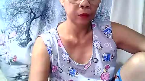 Snapshot of miss_capricorn chatting on September 21, 12:04 pm miss_capricorn online show from September 21, 12:04 pm
