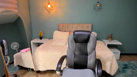 Cataleya online show from January 12, 10:53 am