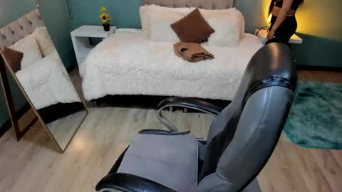 Cataleya online show from February 13, 11:45 am