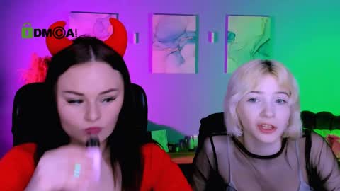 miss_courtney online show from April 1, 8:48 am