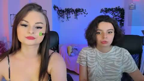 miss_courtney online show from June 18, 8:27 am