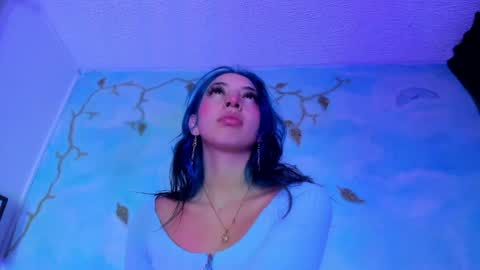 miss_evans_ online show from March 31, 2:44 am