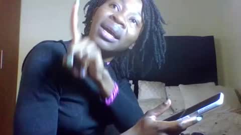 Miss Kiarrafit online show from October 24, 3:30 pm