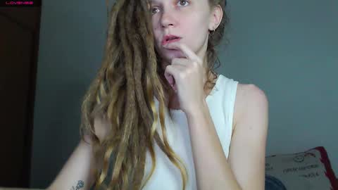 miss_lanalion online show from November 4, 11:15 am