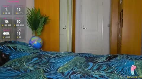 Laura online show from December 18, 10:42 am