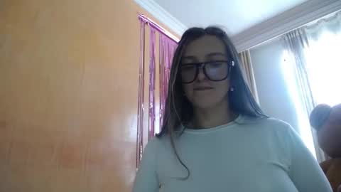 lilieth  online show from December 22, 4:43 pm